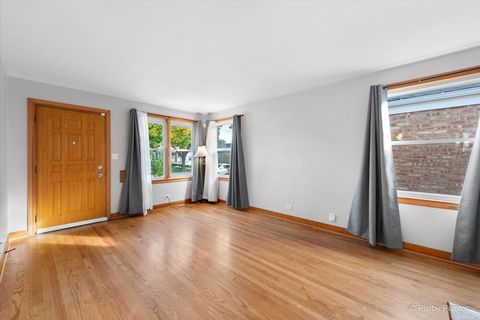 Tiny photo for 3926 N Plainfield Avenue, Chicago, IL 60634 (MLS # 12507787)
