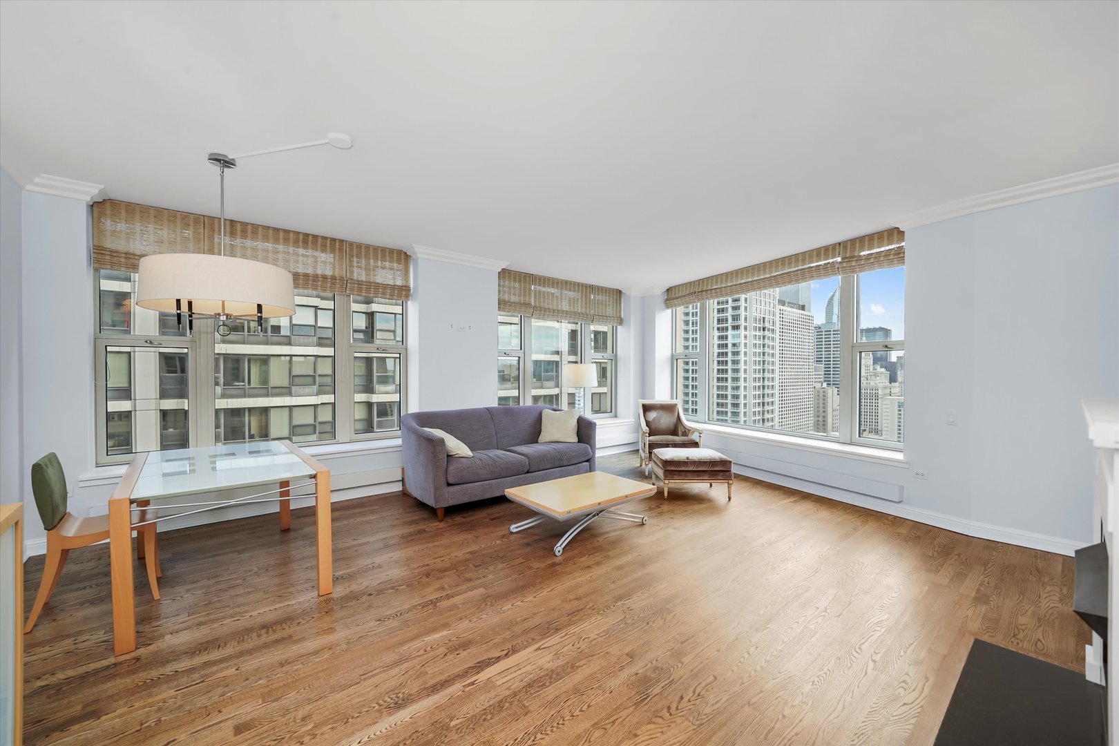 25 E SUPERIOR Street 2805