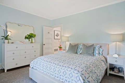 Tiny photo for 320 Melrose Avenue, Kenilworth, IL 60043 (MLS # 12662920)