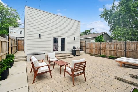 Tiny photo for 2708 N Albany Avenue, Chicago, IL 60647 (MLS # 12637621)
