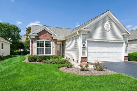 Photo of 3304 Comstock Court, Mundelein, IL 60060 (MLS # 12703761)