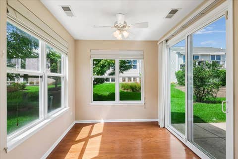 Tiny photo for 3304 Comstock Court, Mundelein, IL 60060 (MLS # 12703761)