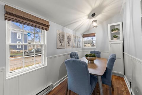 Tiny photo for 516 S 6th Avenue, St. Charles, IL 60174 (MLS # 12521954)