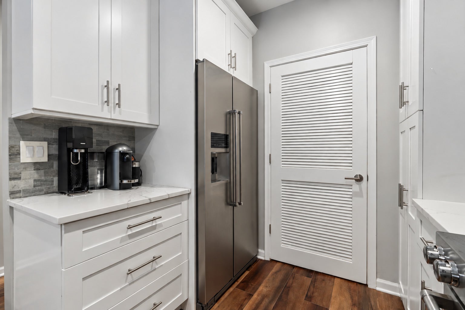 33 W Huron Street 402