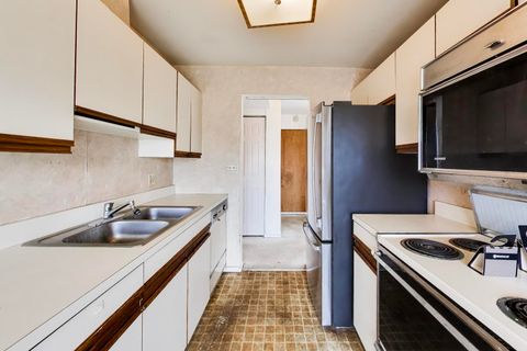 Tiny photo for 901 Hinman Avenue #5A, Evanston, IL 60202 (MLS # 12621605)