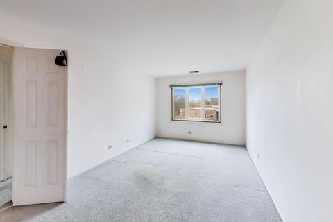 Tiny photo for 901 Hinman Avenue #5A, Evanston, IL 60202 (MLS # 12621605)