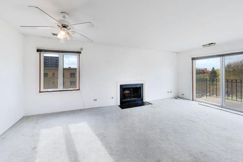 Tiny photo for 901 Hinman Avenue #5A, Evanston, IL 60202 (MLS # 12621605)