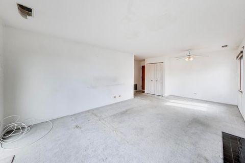 Tiny photo for 901 Hinman Avenue #5A, Evanston, IL 60202 (MLS # 12621605)