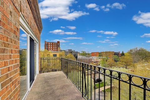 Tiny photo for 901 Hinman Avenue #5A, Evanston, IL 60202 (MLS # 12621605)