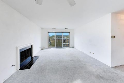 Tiny photo for 901 Hinman Avenue #5A, Evanston, IL 60202 (MLS # 12621605)