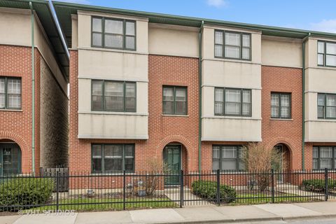 Tiny photo for Oak Park, IL 60302 (MLS # 12601634)