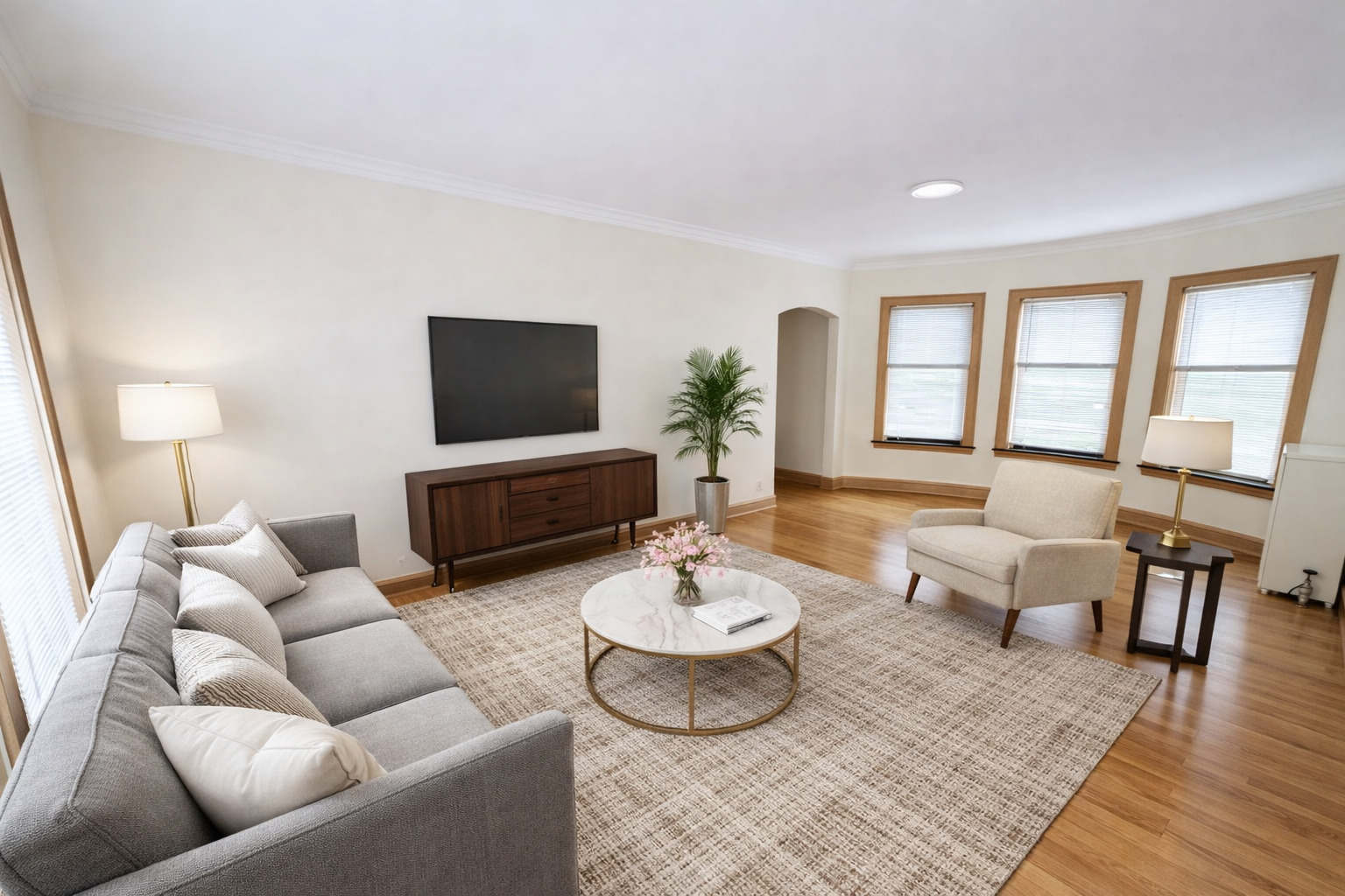 6436 N Hamilton Avenue 2C