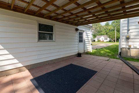 Tiny photo for 318 S 3rd Street, Marion, IL 62959 (MLS # 12635665)