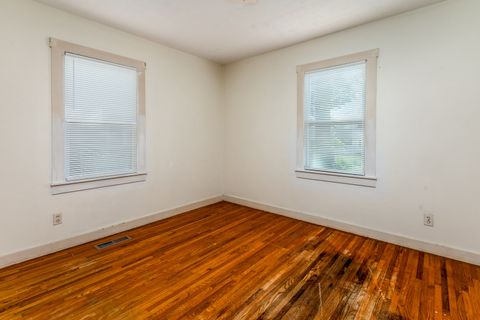 Tiny photo for 318 S 3rd Street, Marion, IL 62959 (MLS # 12635665)