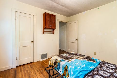 Tiny photo for 318 S 3rd Street, Marion, IL 62959 (MLS # 12635665)
