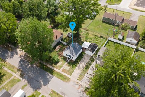 Tiny photo for 318 S 3rd Street, Marion, IL 62959 (MLS # 12635665)