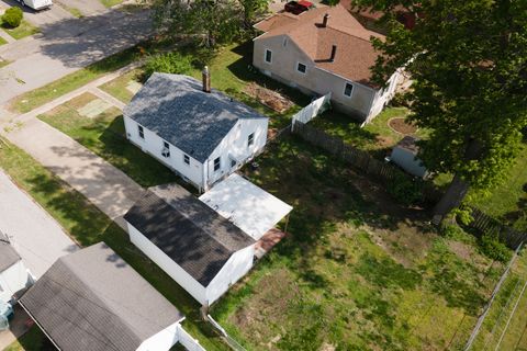 Tiny photo for 318 S 3rd Street, Marion, IL 62959 (MLS # 12635665)