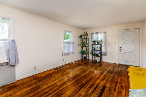 Tiny photo for 318 S 3rd Street, Marion, IL 62959 (MLS # 12635665)