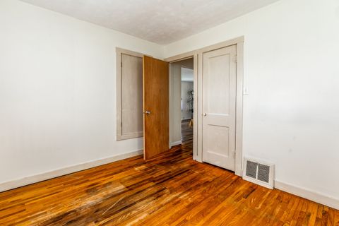 Tiny photo for 318 S 3rd Street, Marion, IL 62959 (MLS # 12635665)