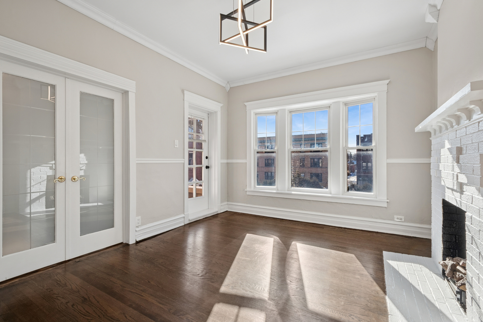 2114 W North Avenue 2E