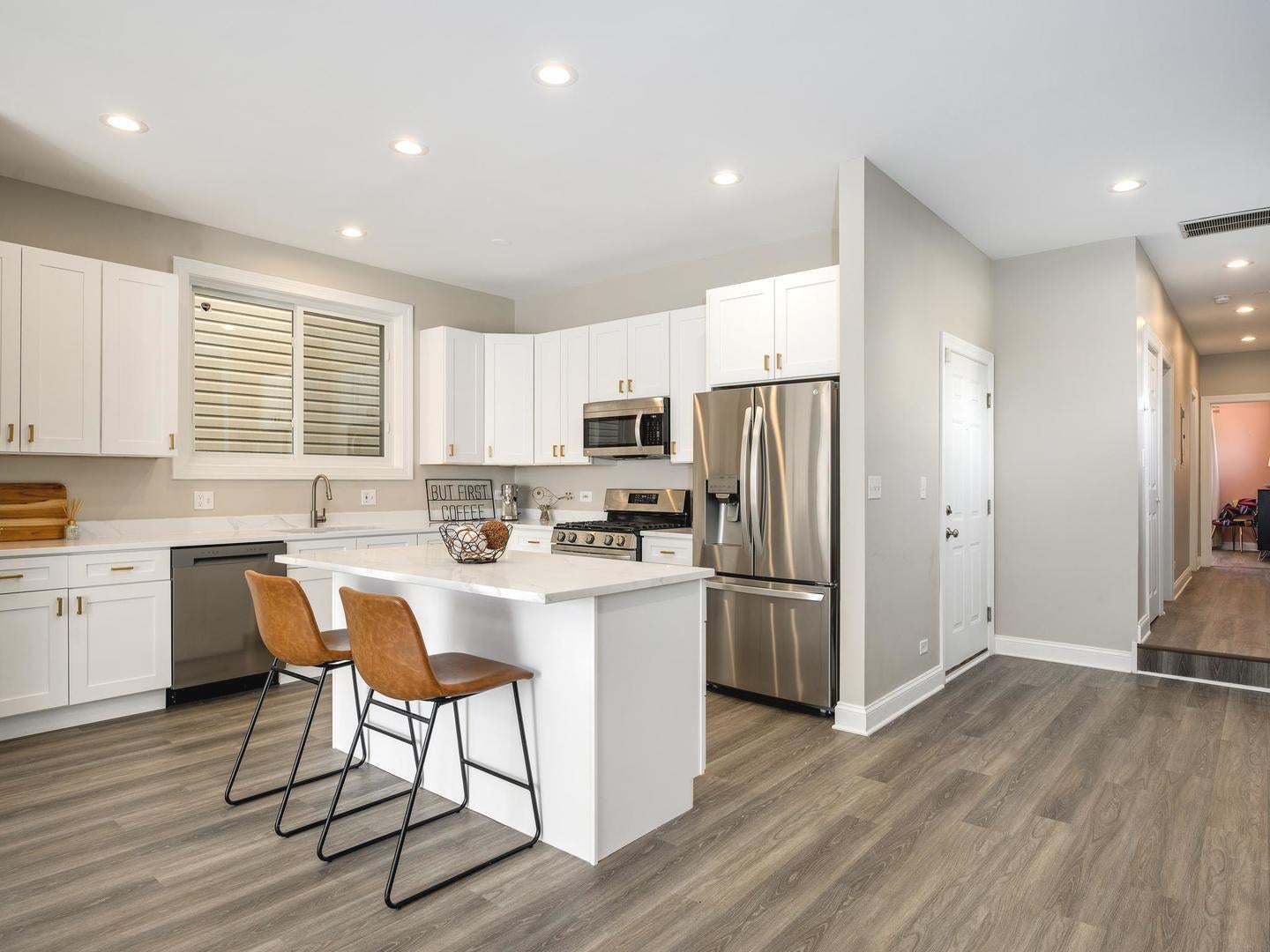 116 S Bell Avenue 1