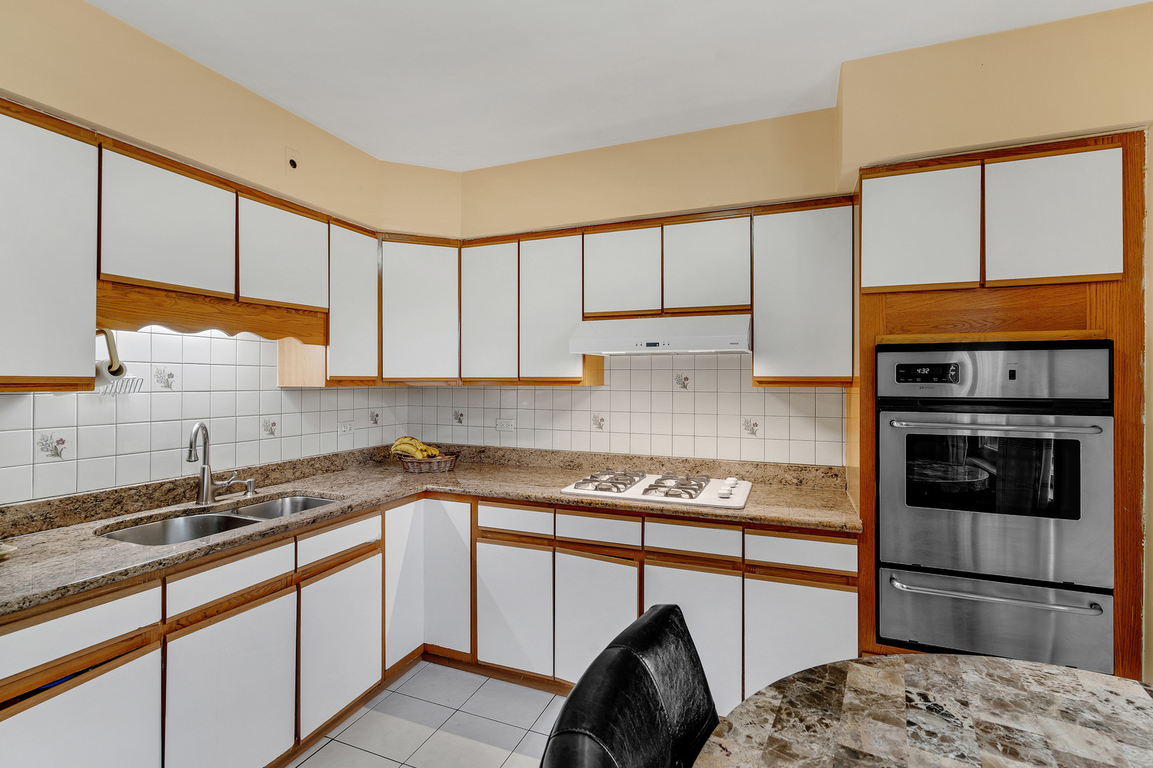8649 Gregory Lane
