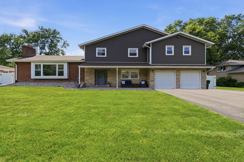 Photo of 14226 S Chickasaw Trail, Homer Glen, IL 60491 (MLS # 12672874)