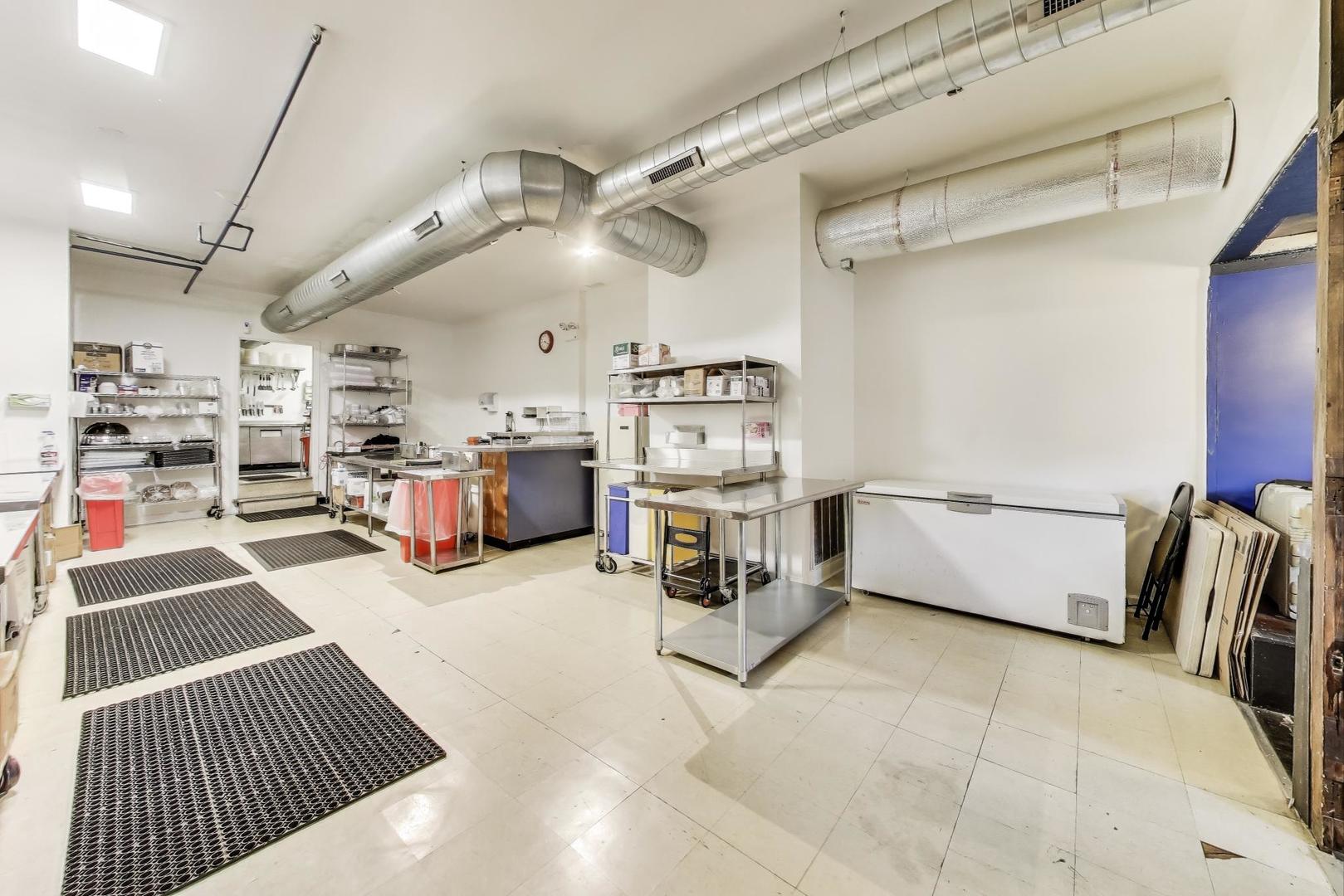 2889 N Milwaukee Avenue