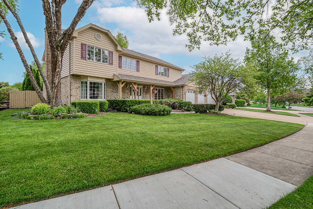 8320 Cloverview Drive