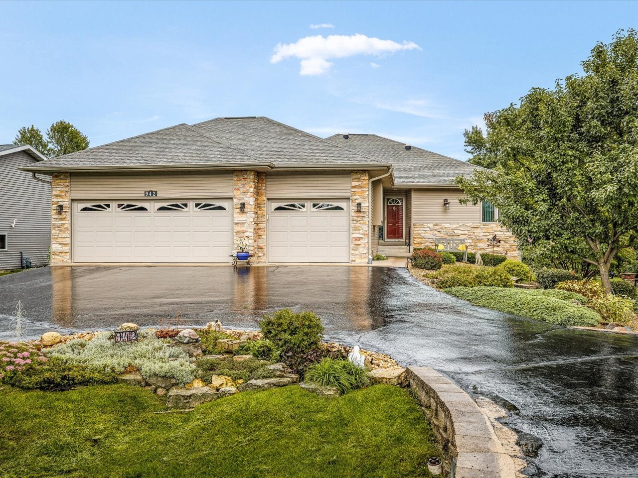 942 Lake Summerset Road