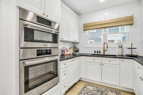 Tiny photo for 141 Park Avenue, Grayslake, IL 60030 (MLS # 12521625)