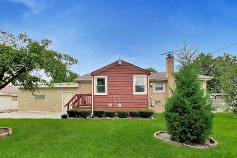 Tiny photo for 7338 Beckwith Road, Morton Grove, IL 60053 (MLS # 12737535)