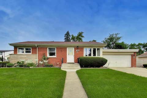 Photo of 7338 Beckwith Road, Morton Grove, IL 60053 (MLS # 12737535)