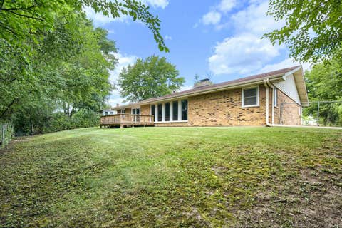 Tiny photo for 1701 Lynwood Lane, Crest Hill, IL 60403 (MLS # 12716209)