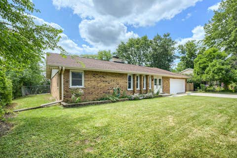 Tiny photo for 1701 Lynwood Lane, Crest Hill, IL 60403 (MLS # 12716209)