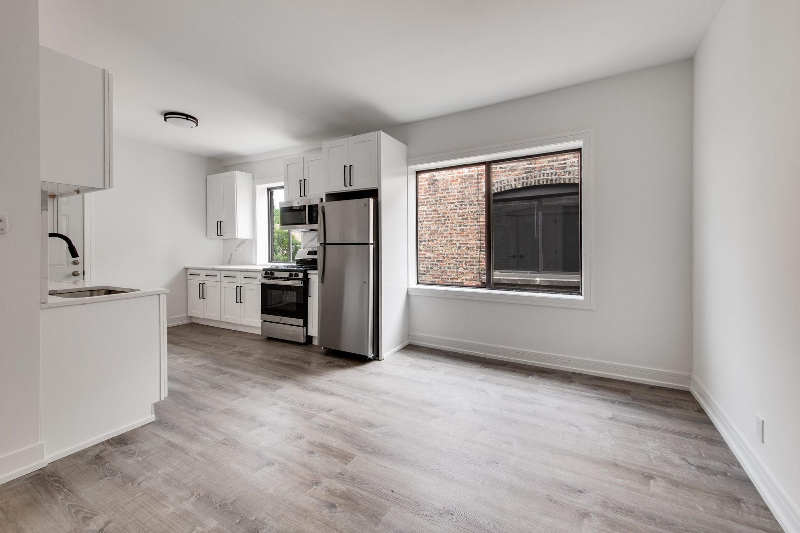 3056 W Cortland Street 102