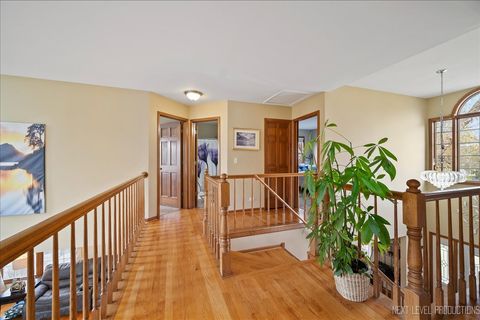 Tiny photo for 608 Spyglass Court, North Aurora, IL 60542 (MLS # 12520426)