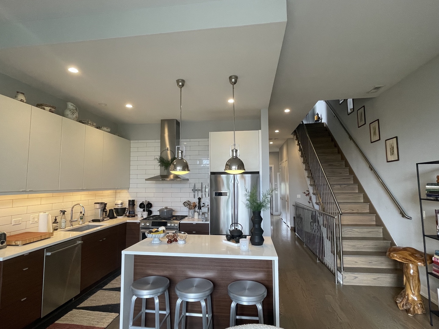 2848 N DAMEN Avenue 3