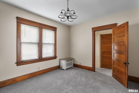 Tiny photo for 1030 23RD Street, Rock Island, IL 61201 (MLS # QC4267850)