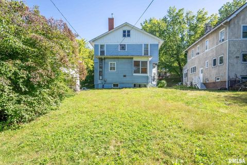 Tiny photo for 1030 23RD Street, Rock Island, IL 61201 (MLS # QC4267850)