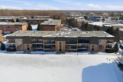 Tiny photo for 15722 Foxbend Court #2N, Orland Park, IL 60462 (MLS # 12558309)