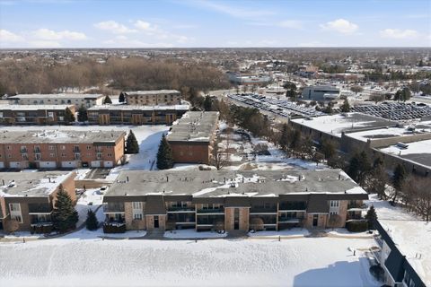 Tiny photo for 15722 Foxbend Court #2N, Orland Park, IL 60462 (MLS # 12558309)