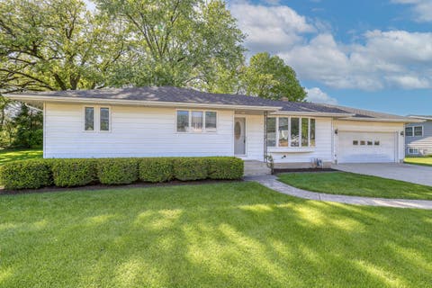 Photo of 402 N First Street, Elburn, IL 60119 (MLS # 12641519)