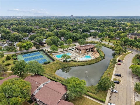 Tiny photo for 450 Raintree Court #2K, Glen Ellyn, IL 60137 (MLS # 12763378)