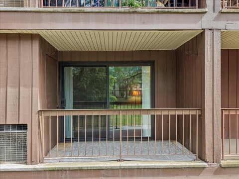 Tiny photo for 450 Raintree Court #2K, Glen Ellyn, IL 60137 (MLS # 12763378)