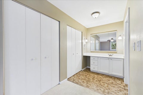 Tiny photo for 450 Raintree Court #2K, Glen Ellyn, IL 60137 (MLS # 12763378)
