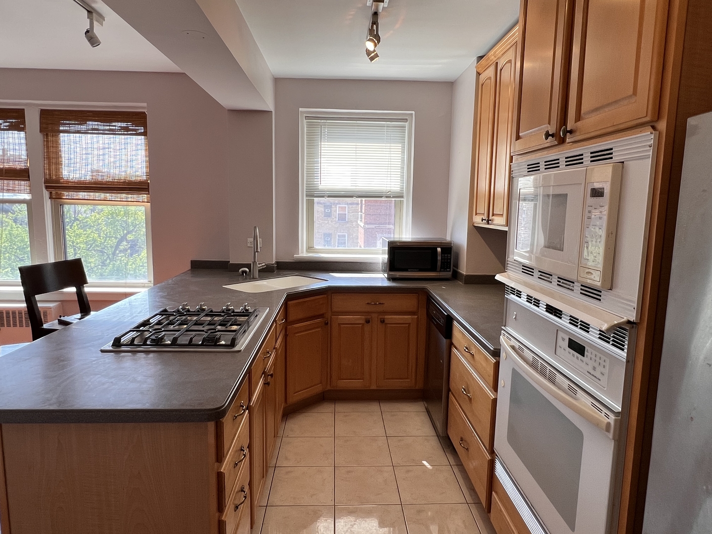 4900 N MARINE Drive 505