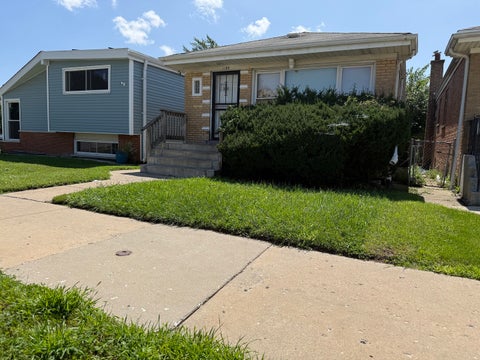 Photo of 1105 W 115th Street, Chicago, IL 60643 (MLS # 12745462)