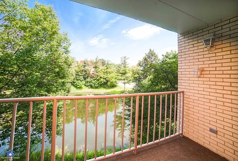 Tiny photo for 480 E Montrose Avenue #203, Wood Dale, IL 60191 (MLS # 12603279)