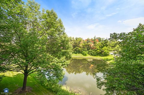 Tiny photo for 480 E Montrose Avenue #203, Wood Dale, IL 60191 (MLS # 12603279)